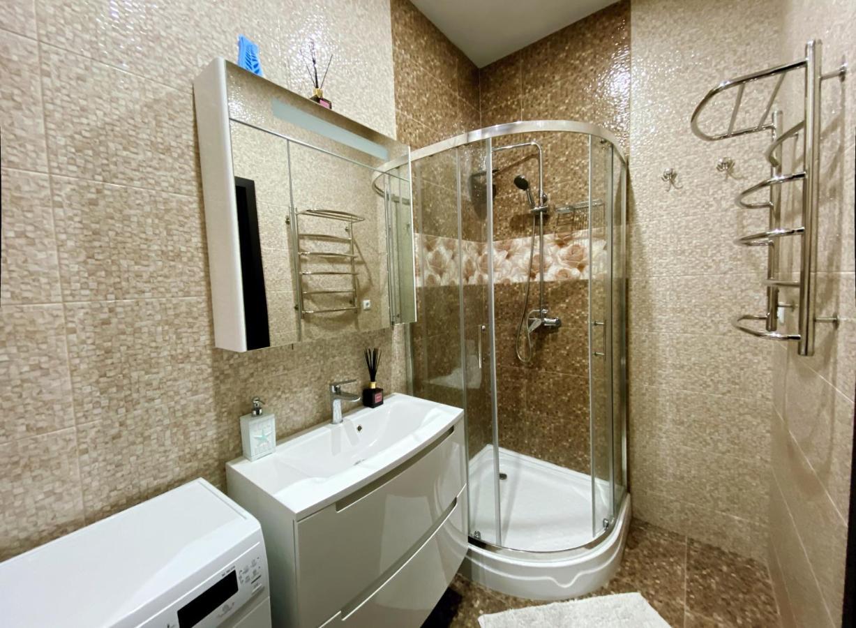 Italian Boulevard Modern Apartment Odessa Exterior foto